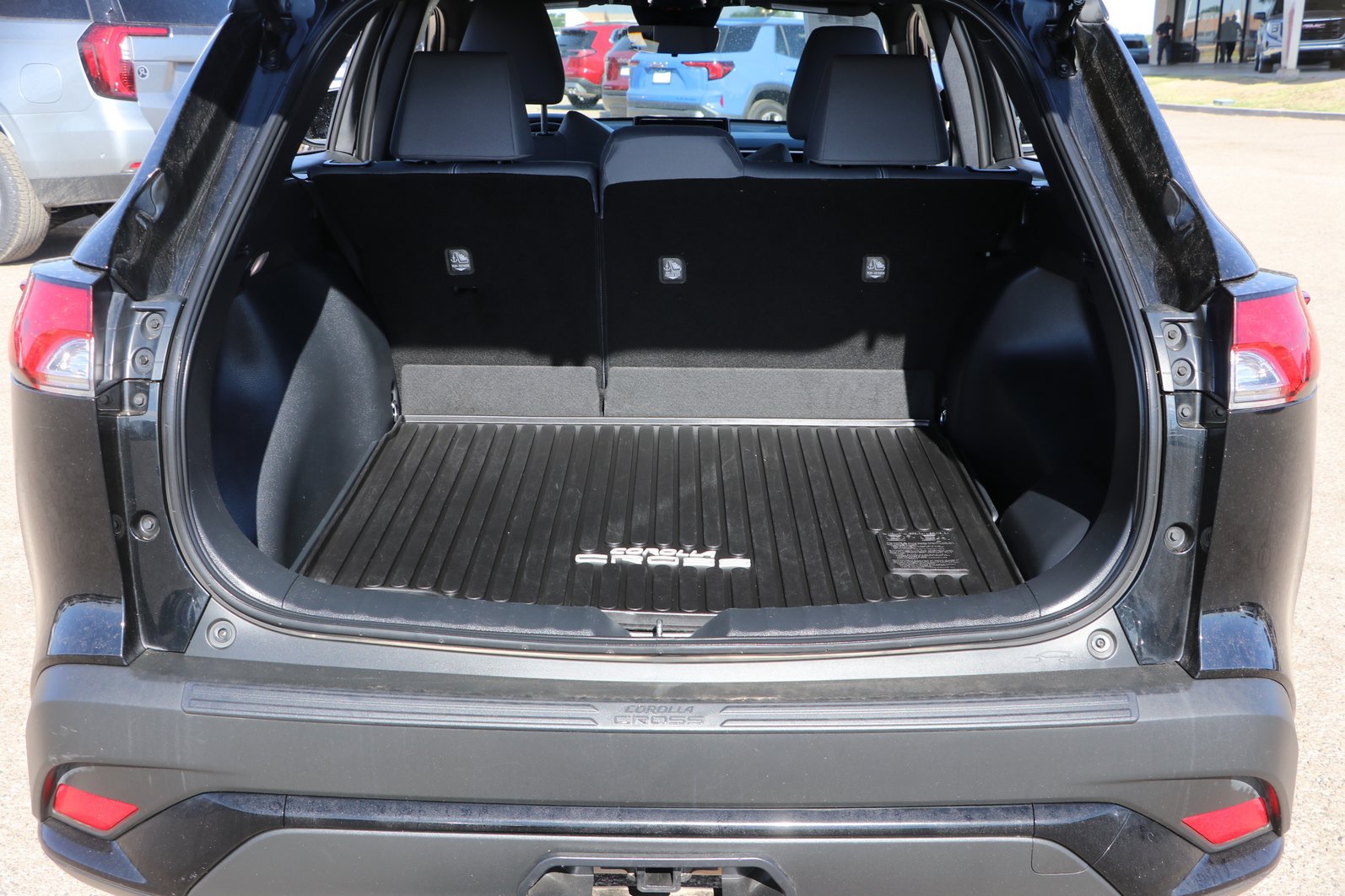 Used 2023 Toyota Corolla Cross AWD Hybrid image 29