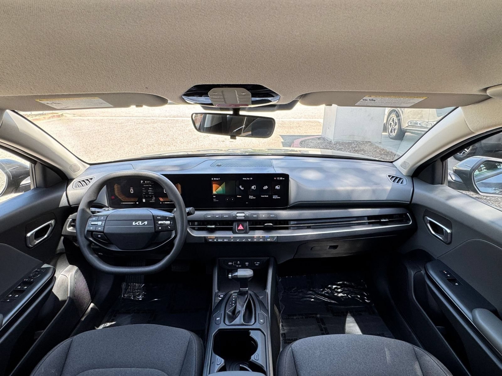 Used 2025 Kia K4 FWD image 33