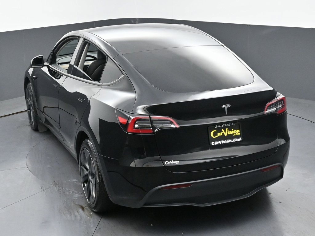 Used 2025 Tesla Model Y Long Range image 41