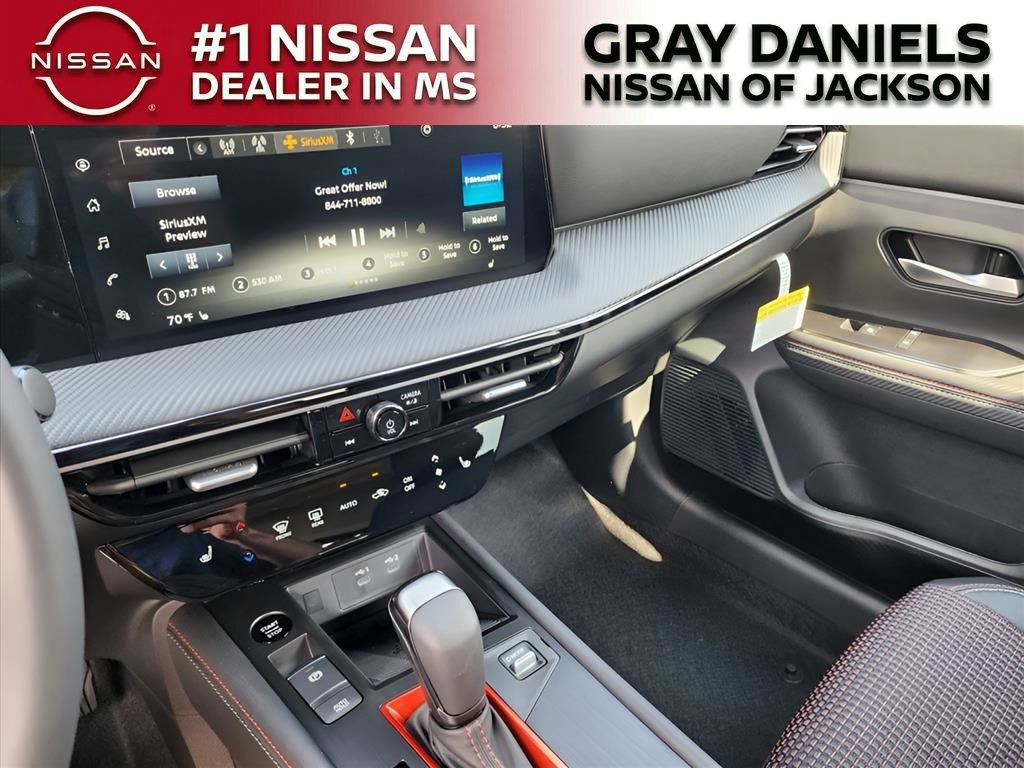 New 2025 Nissan Kicks SR w/ SR Premium Package AWD/4WD image 11