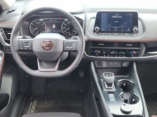 Used 2025 Nissan Rogue SV AWD/4WD image 22