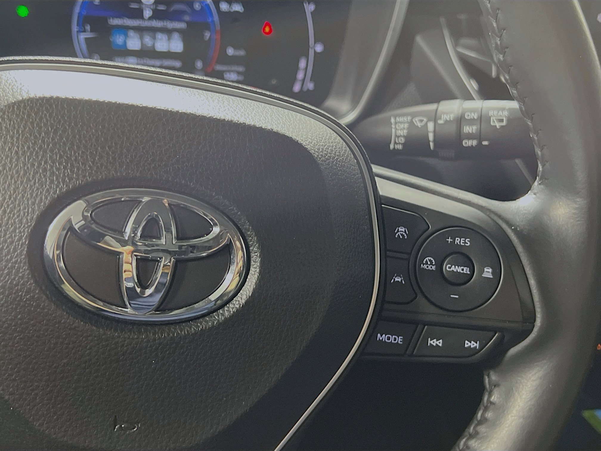 Used 2023 Toyota Corolla Cross XLE FWD image 20