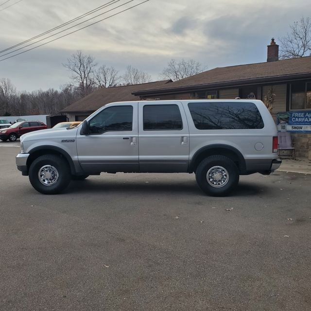 Used 2001 Ford Excursion XLT image 3