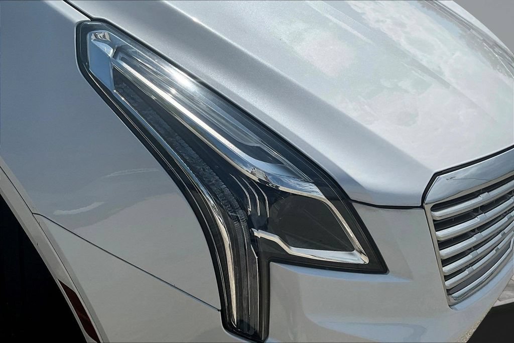 Used 2017 Cadillac XT5 Platinum AWD/4WD image 13
