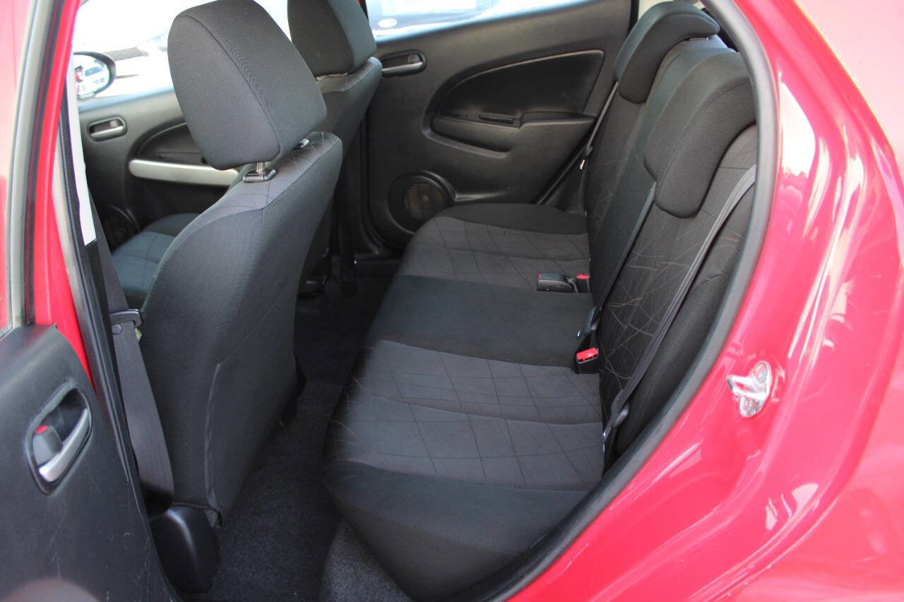 Used 2014 MAZDA MAZDA2 Sport image 10