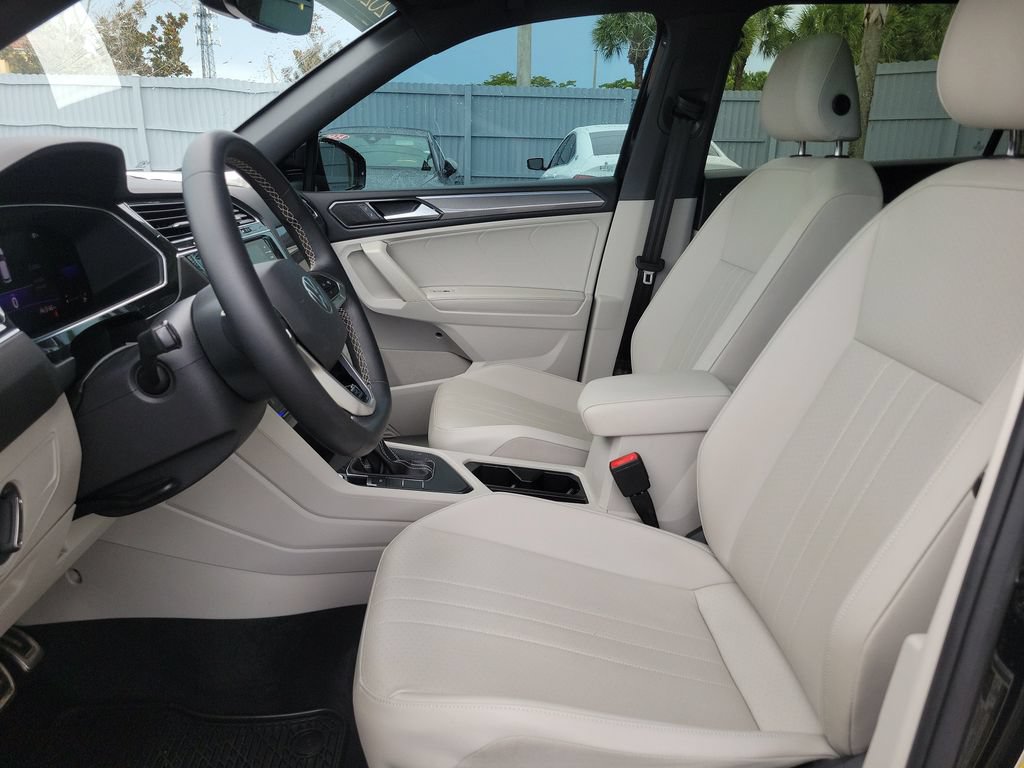 Certified 2023 Volkswagen Tiguan SE R-Line FWD image 26