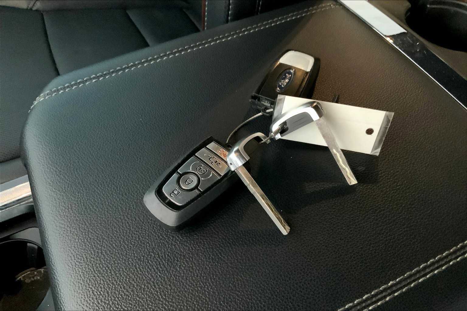 Used 2024 Ford F250 Lariat w/ Lariat Ultimate Package image 13