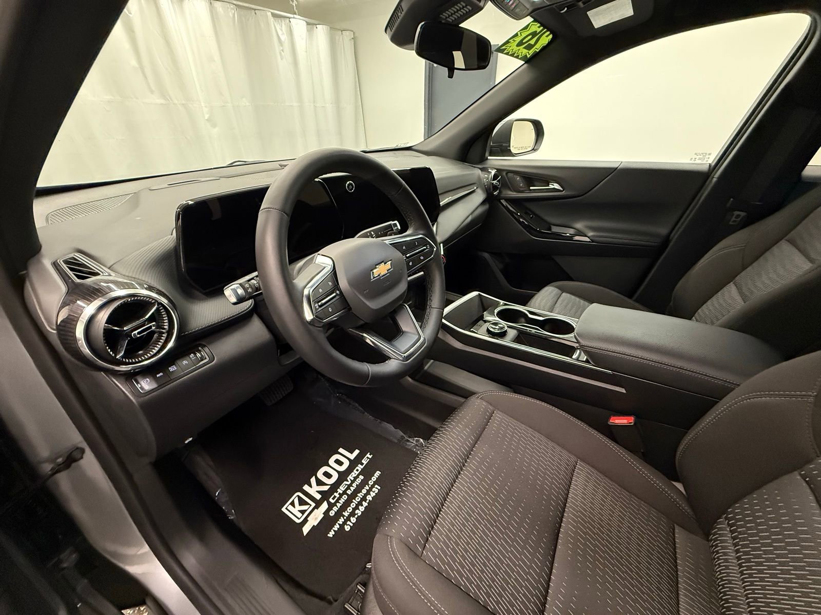 Used 2026 Chevrolet Equinox LT image 11