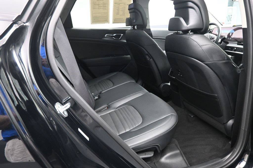 Used 2025 Kia Sportage SX FWD image 25