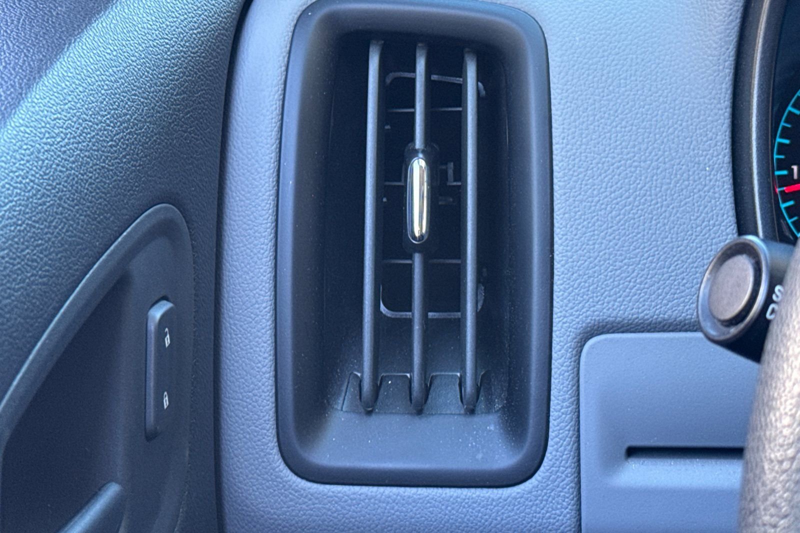 Used 2022 Chevrolet Colorado W/T w/ Custom Special Edition image 28