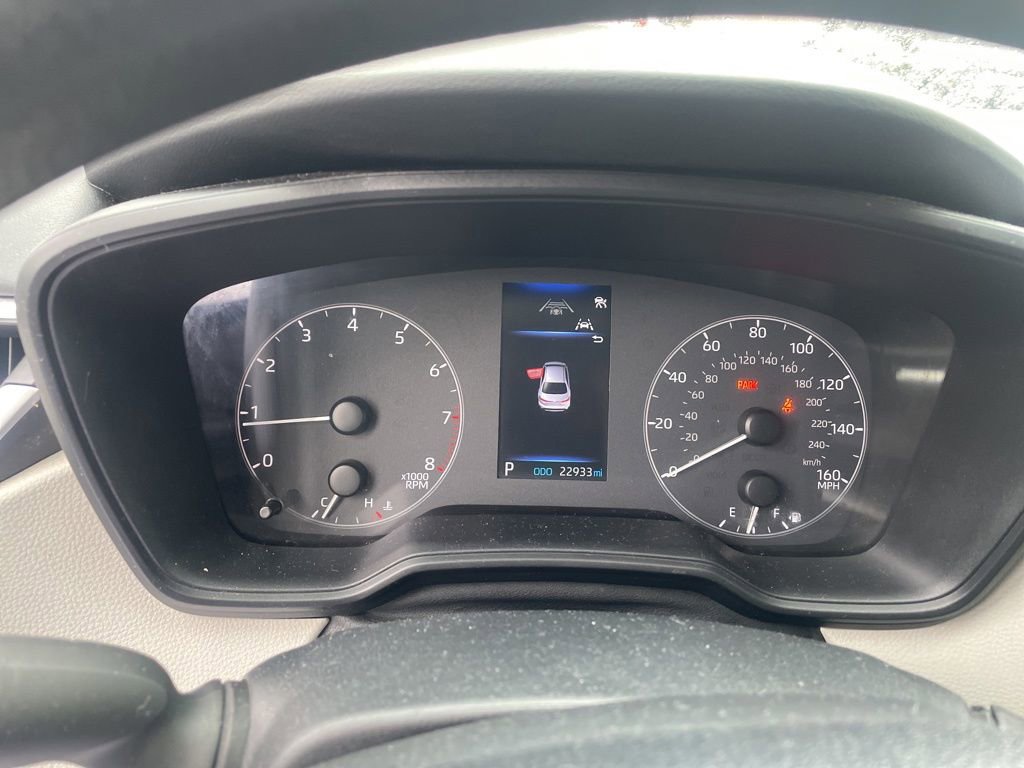 Used 2024 Toyota Corolla LE FWD image 5
