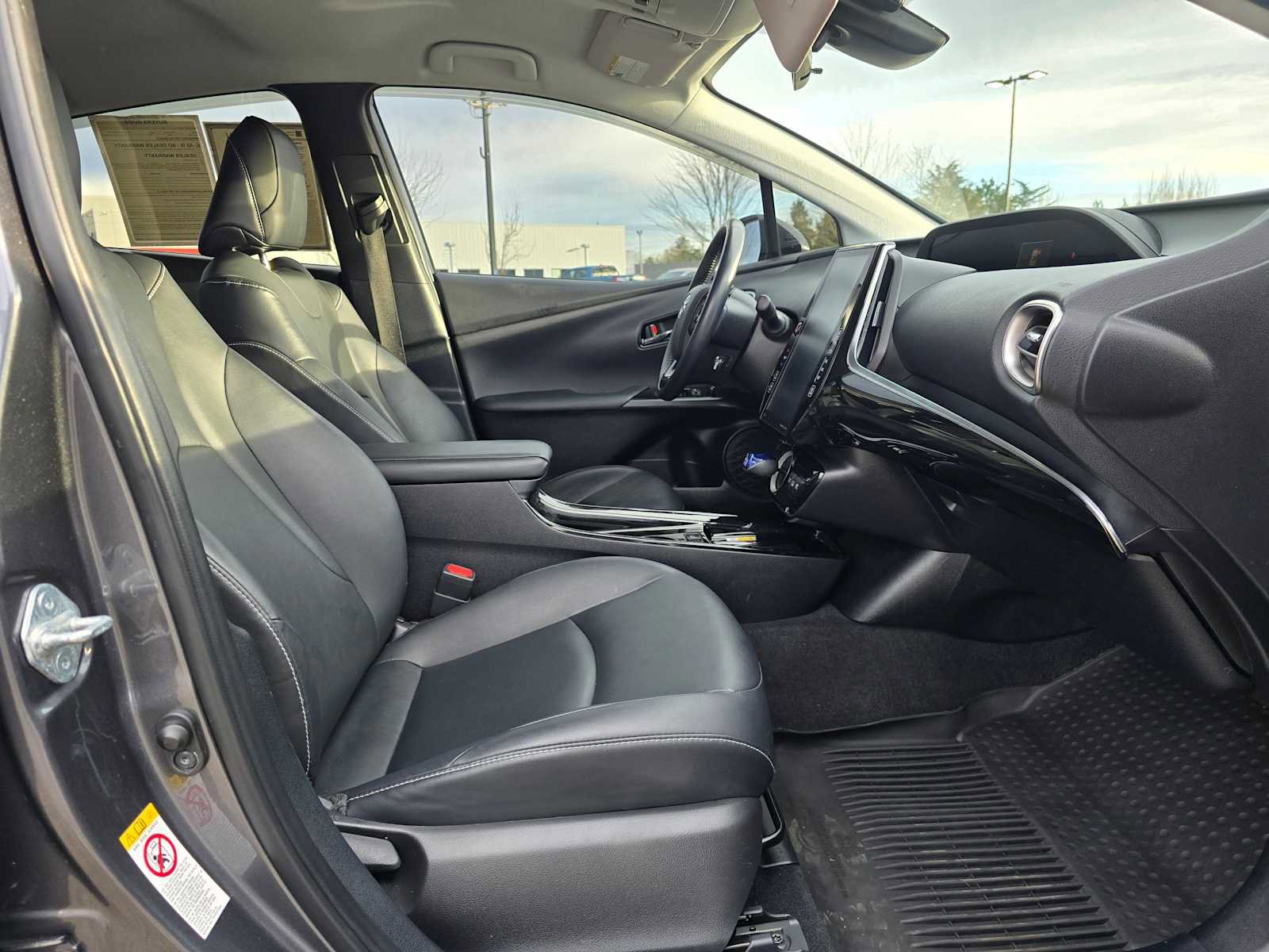 Used 2021 Toyota Prius Prime XLE image 13