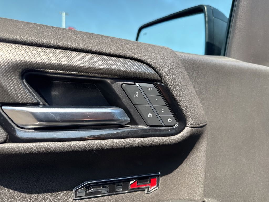 Used 2025 GMC Sierra 1500 AT4 w/ AT4 Premium Package image 12