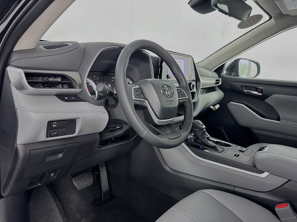 New 2026 Toyota Highlander XLE AWD/4WD image 13