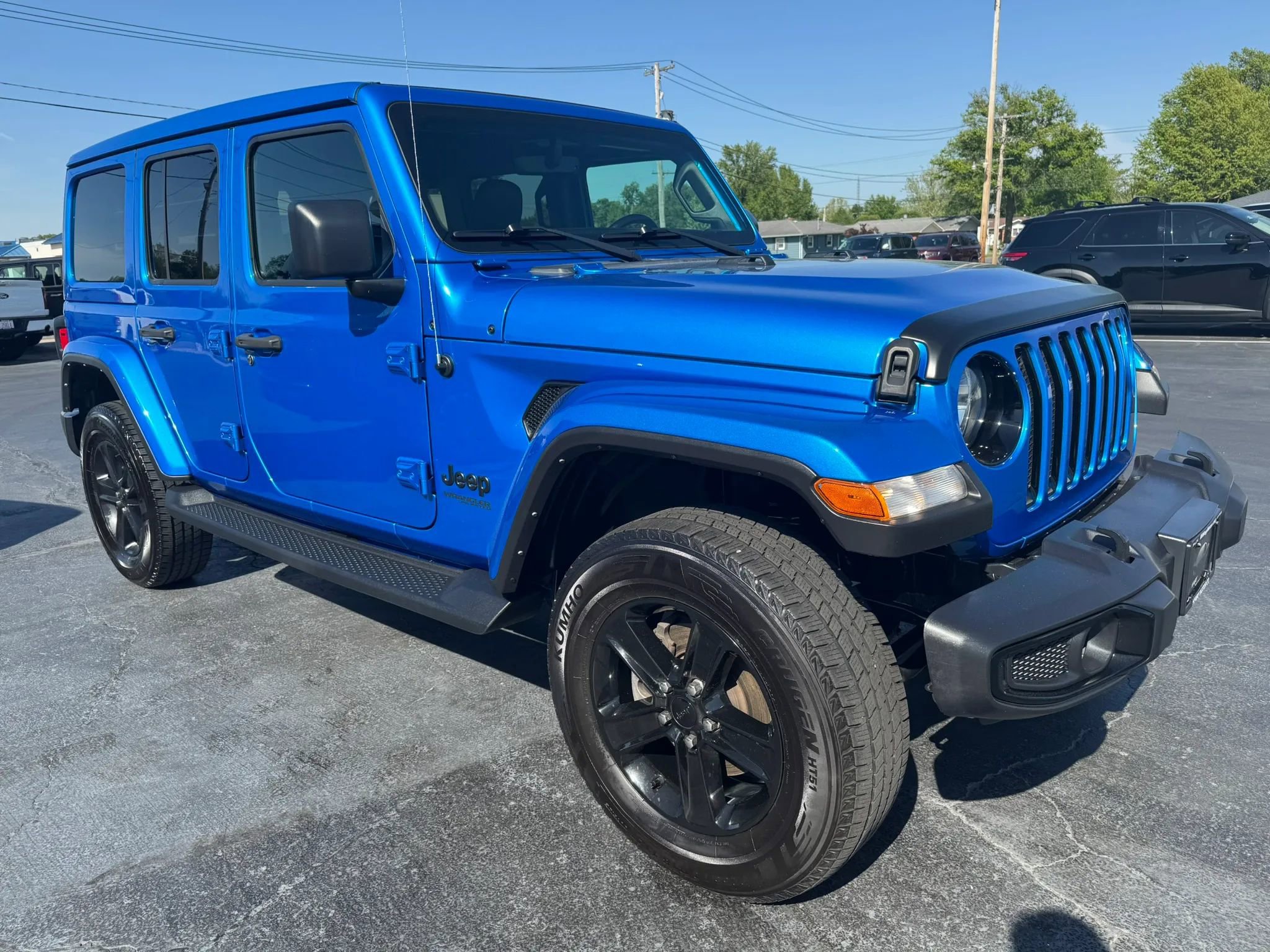 Used 2022 Jeep Wrangler Unlimited Sahara AWD/4WD image 14