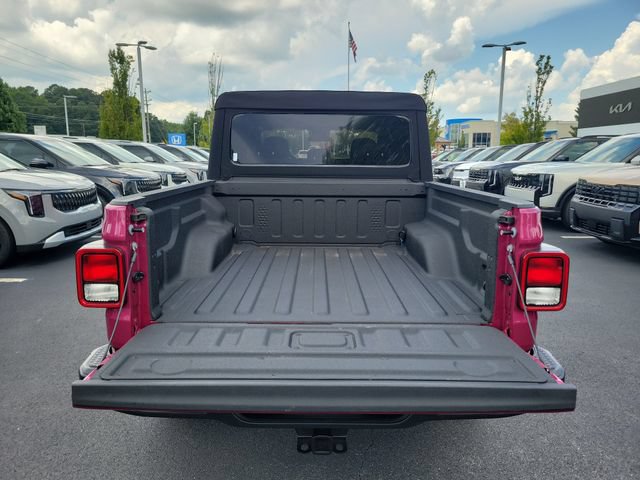 Used 2024 Jeep Gladiator Sport AWD/4WD image 9