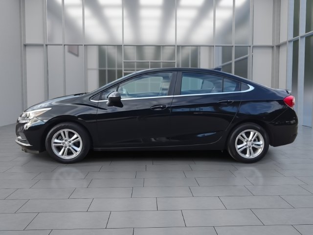Used 2016 Chevrolet Cruze LT w/ Convenience Package FWD image 5