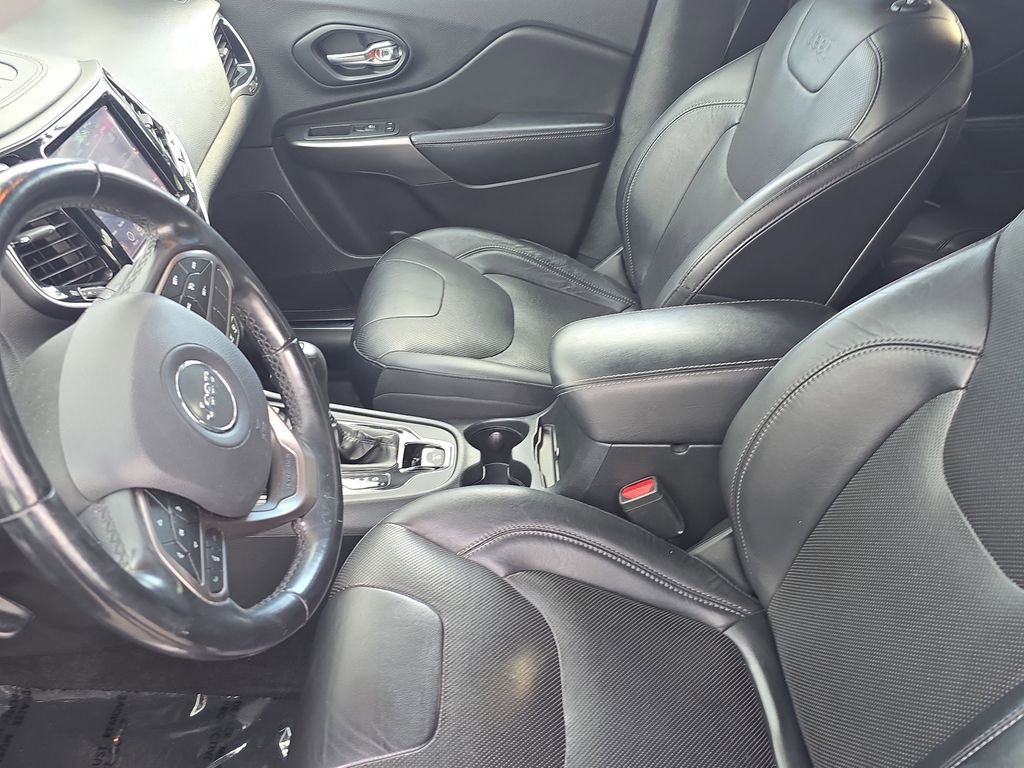 Used 2019 Jeep Cherokee Limited image 20