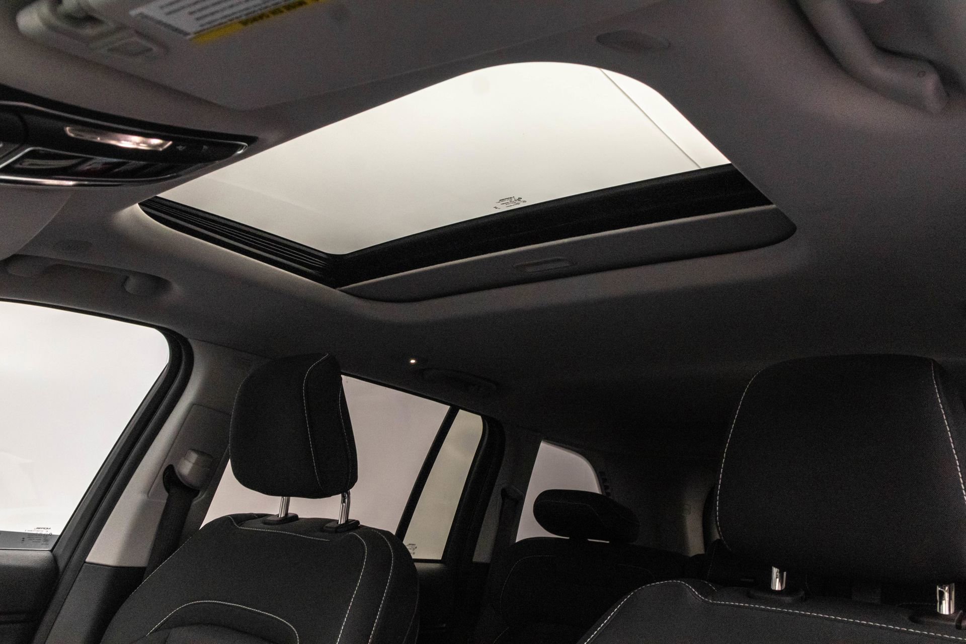 Used 2023 Jeep Grand Cherokee Laredo X image 28