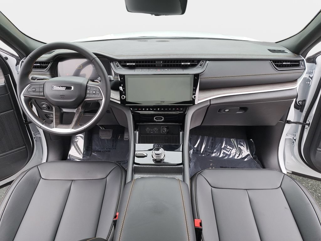 New 2026 Jeep Grand Cherokee Limited AWD/4WD image 9