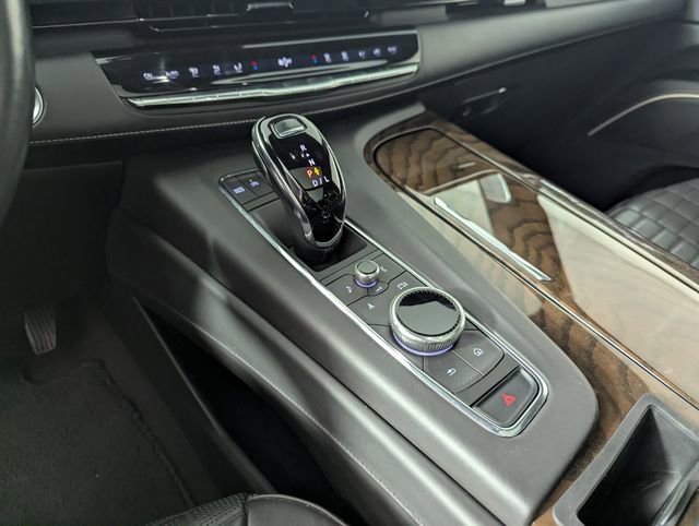 Used 2023 Cadillac Escalade ESV Sport Platinum w/ LPO, ONYX Package AWD/4WD image 13