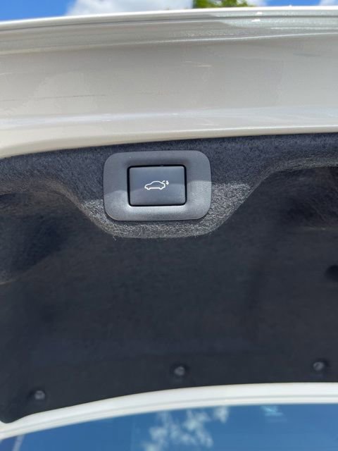 Used 2023 Lexus ES 300h Ultra Luxury w/ Accessory Package (Z1) FWD image 54