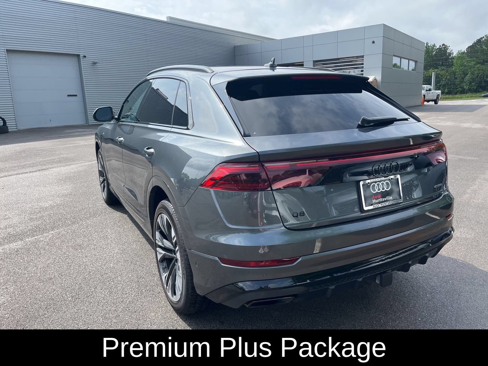 Used 2025 Audi Q8 Premium Plus w/ Premium Plus Package AWD/4WD image 8