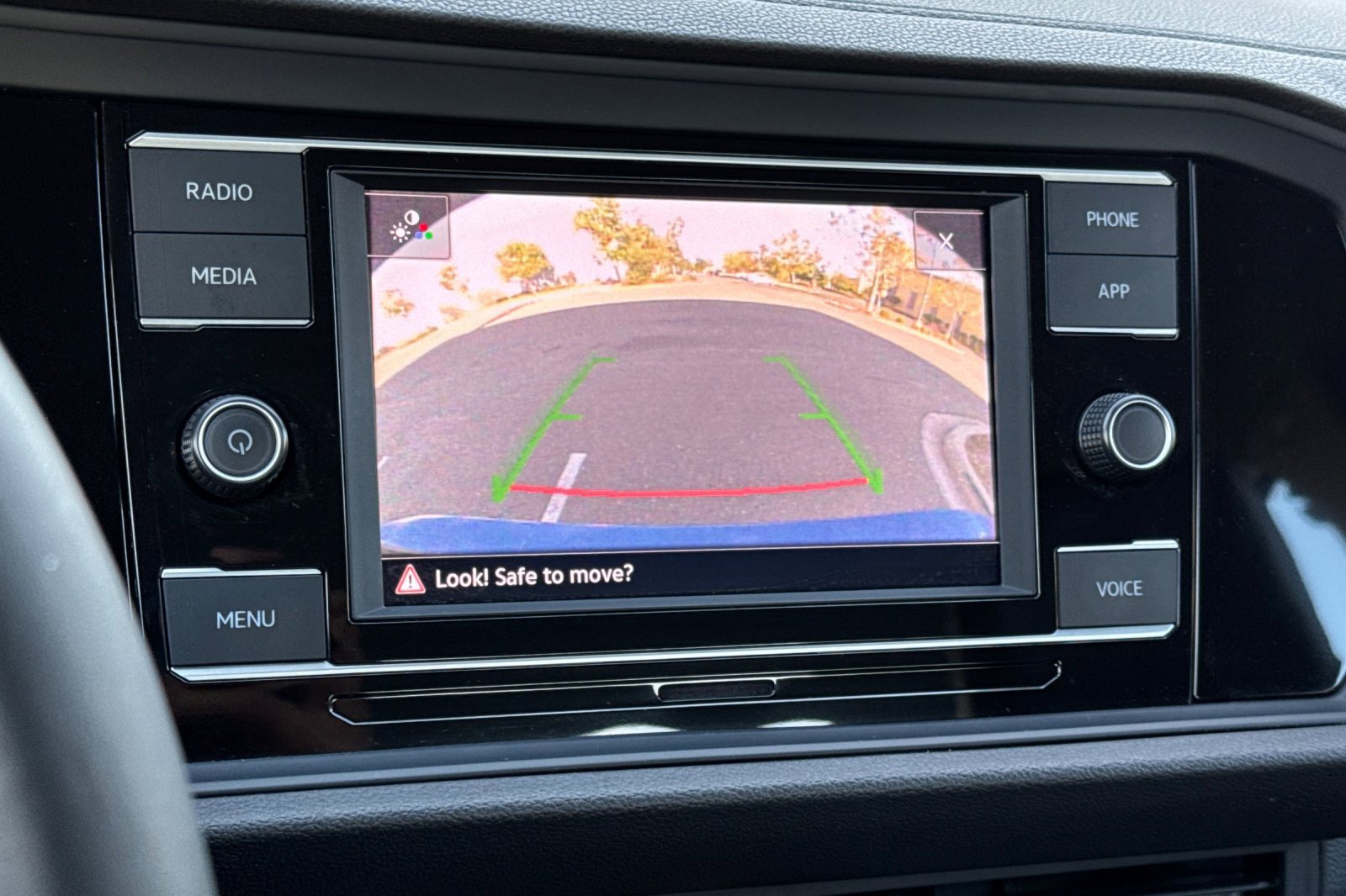 Used 2024 Volkswagen Jetta SE image 21