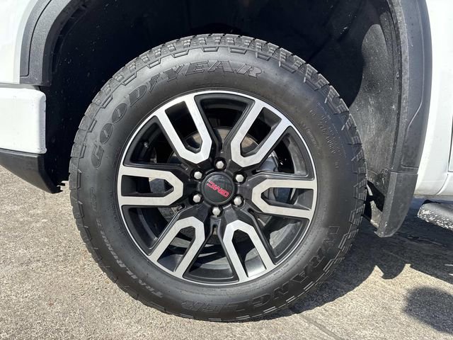 Used 2024 GMC Sierra 1500 AT4 w/ Technology Package image 19