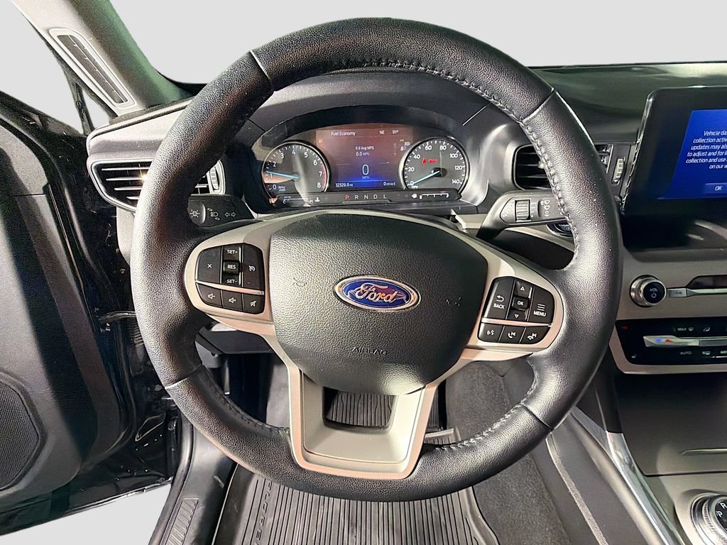 Used 2023 Ford Explorer XLT w/ XLT Sport Appearance Package AWD/4WD image 11