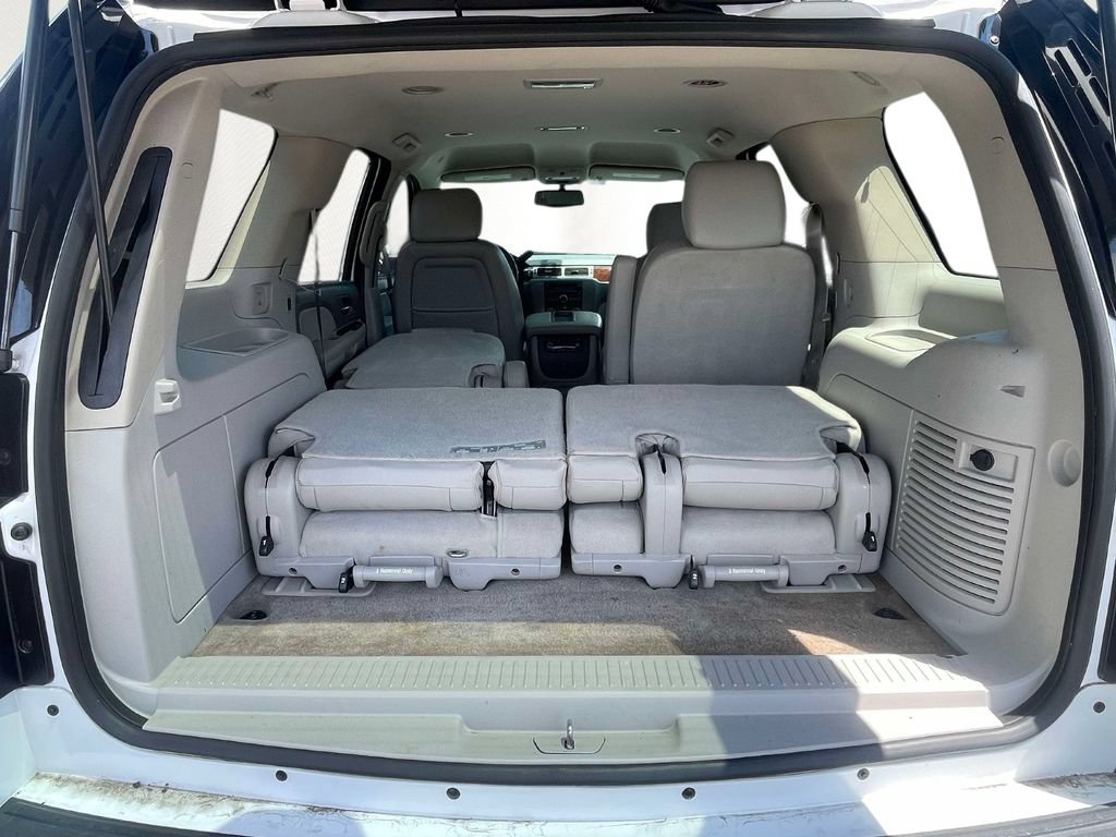 Used 2013 GMC Yukon SLT w/ SLT-2 Equipment Package RWD image 9