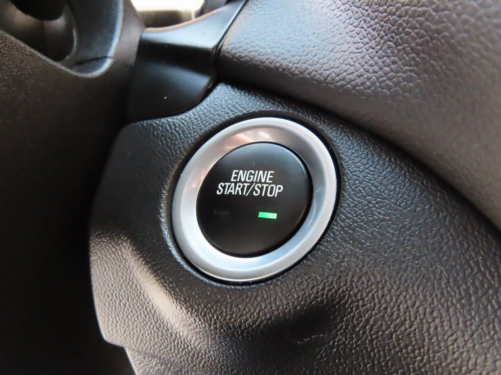 Used 2023 Chevrolet Equinox LT AWD/4WD image 9