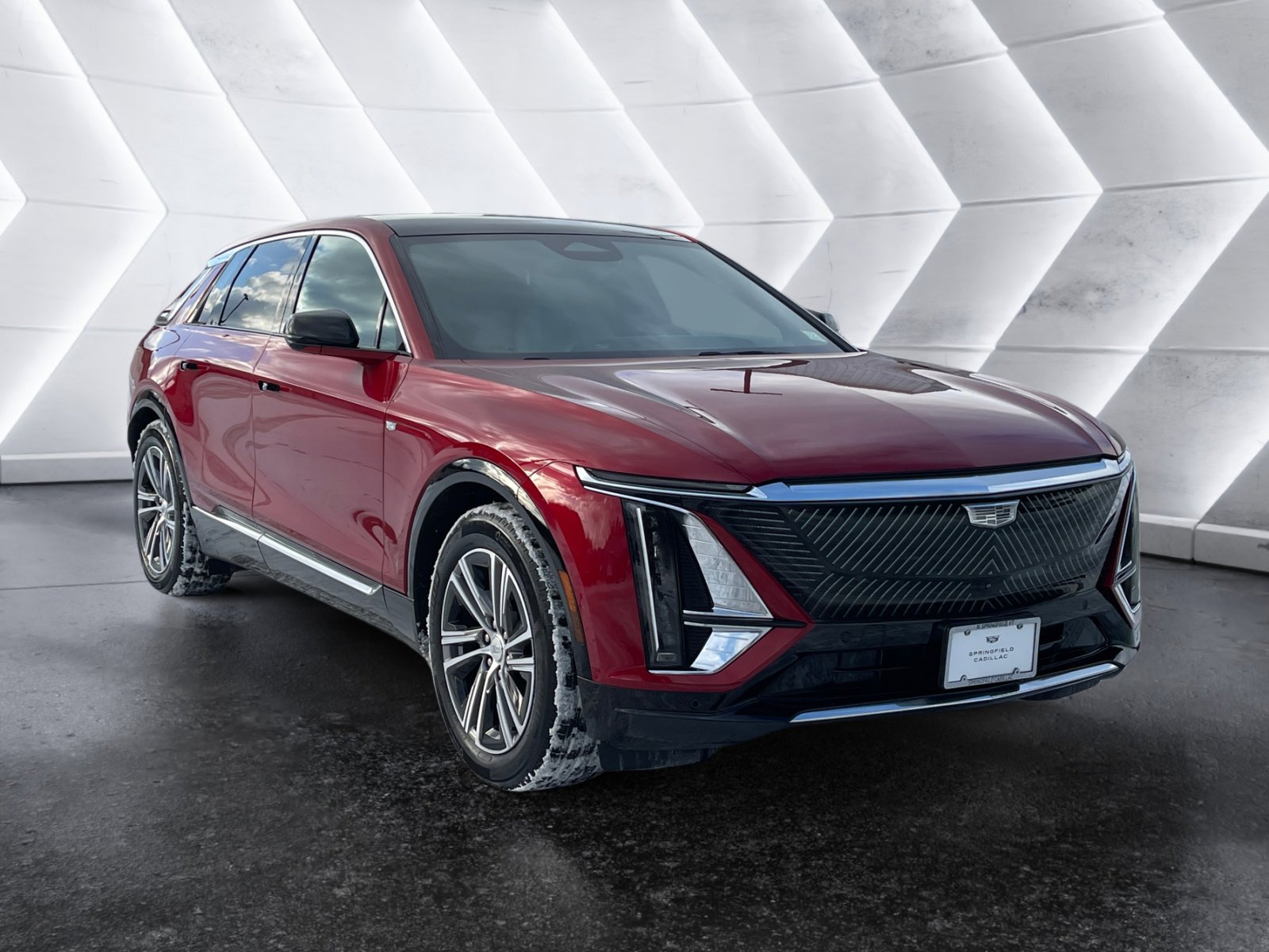 Used 2024 Cadillac Lyriq Luxury image 8