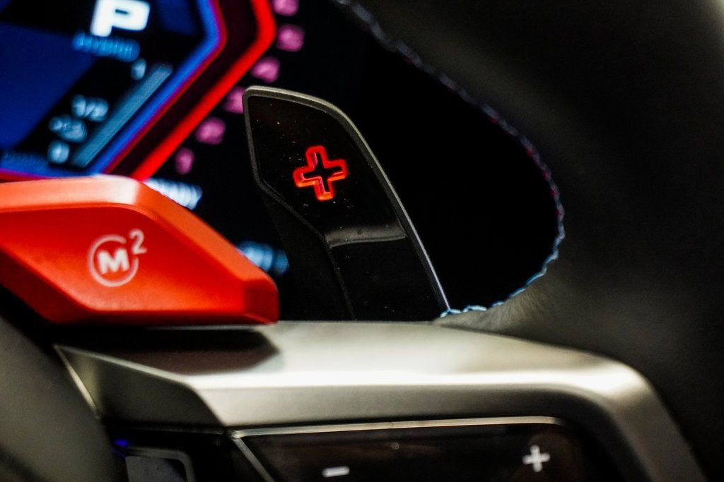 Used 2025 BMW M5 w/ Carbon Package image 30