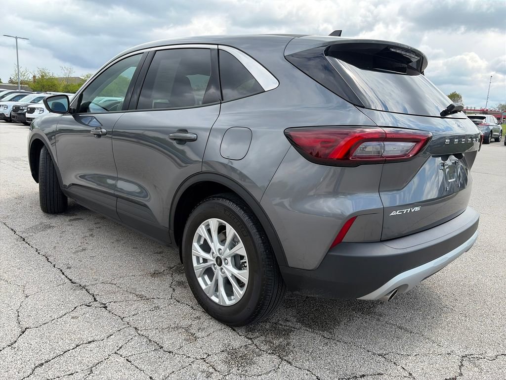 Used 2023 Ford Escape Active w/ Cold Weather Package FWD image 5