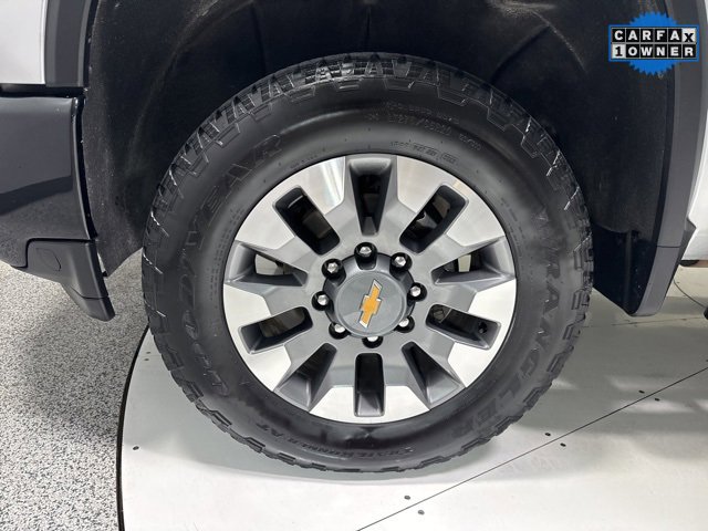 Used 2023 Chevrolet Silverado 2500 Custom w/ Custom Convenience Package image 4