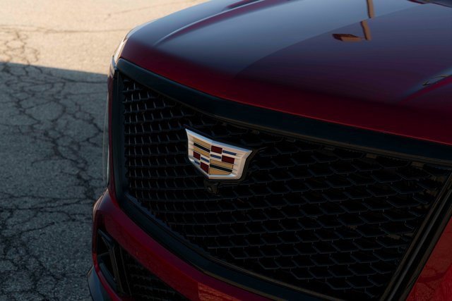 Used 2025 Cadillac Escalade V image 35