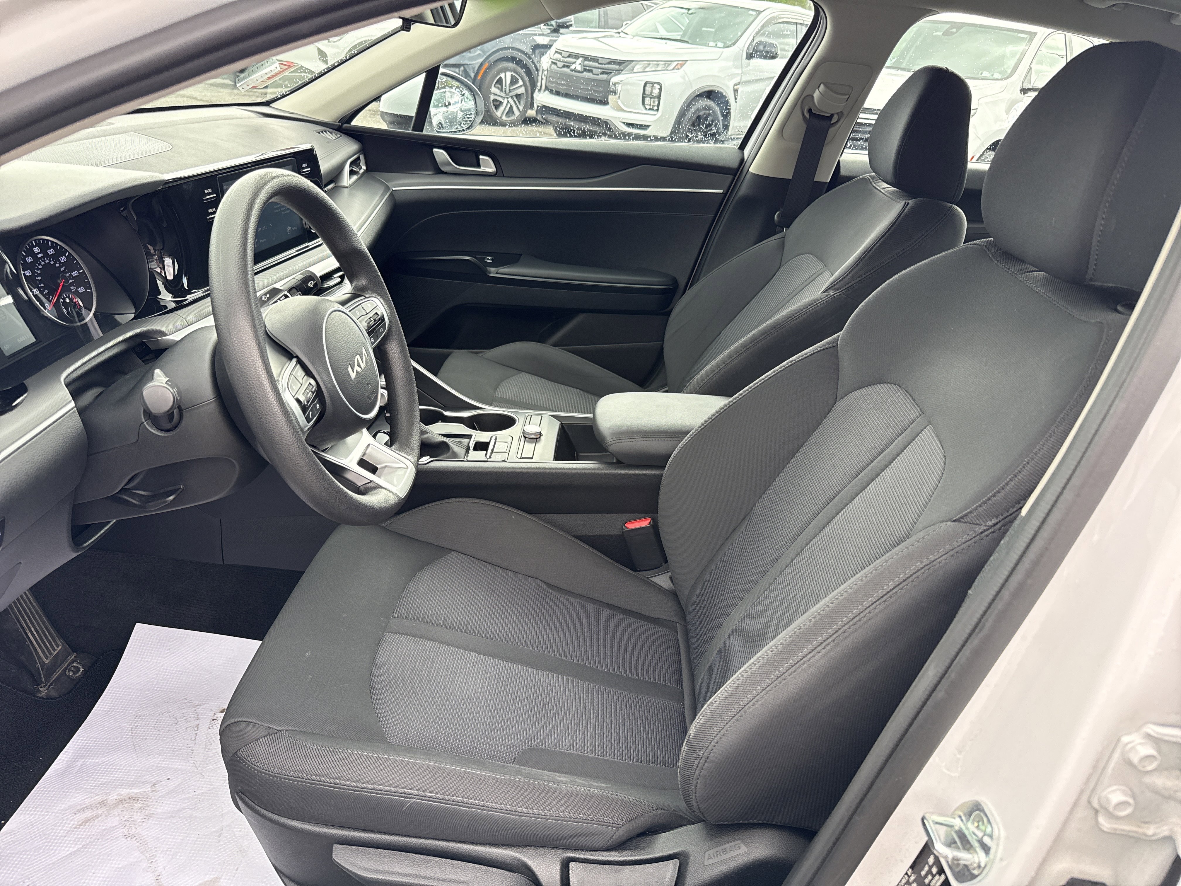 Used 2023 Kia K5 LXS image 12