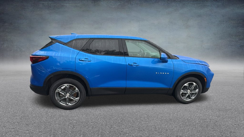 Used 2025 Chevrolet Blazer LT AWD/4WD image 30