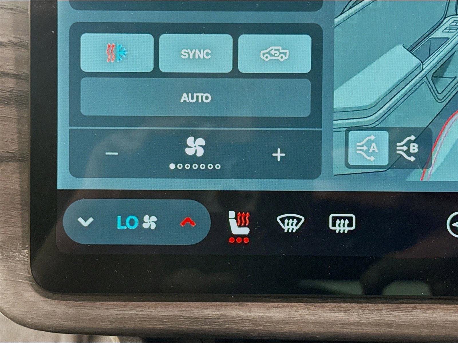 Used 2022 Rivian R1T Launch Edition image 9