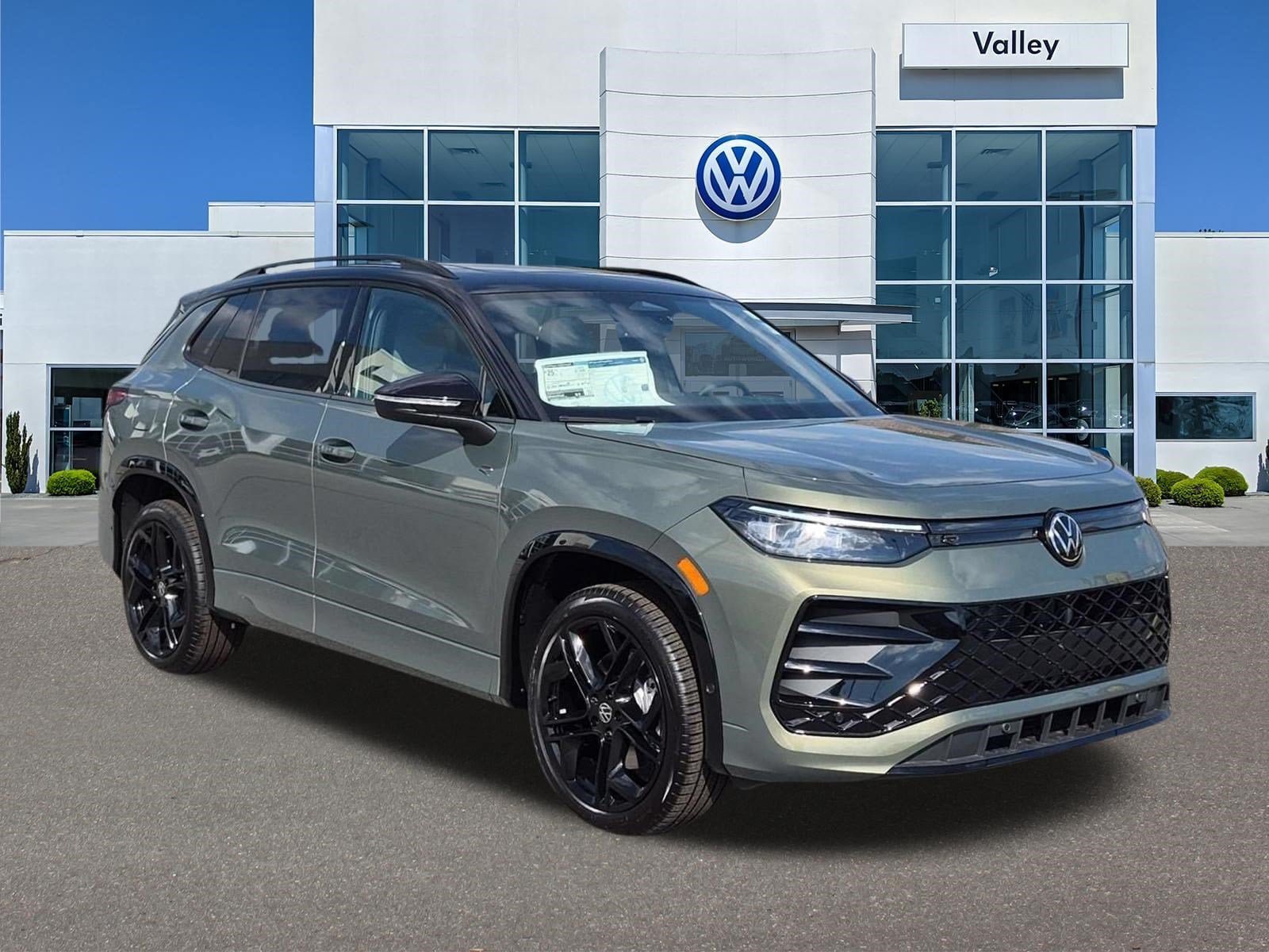 New 2026 Volkswagen Tiguan SE R-Line