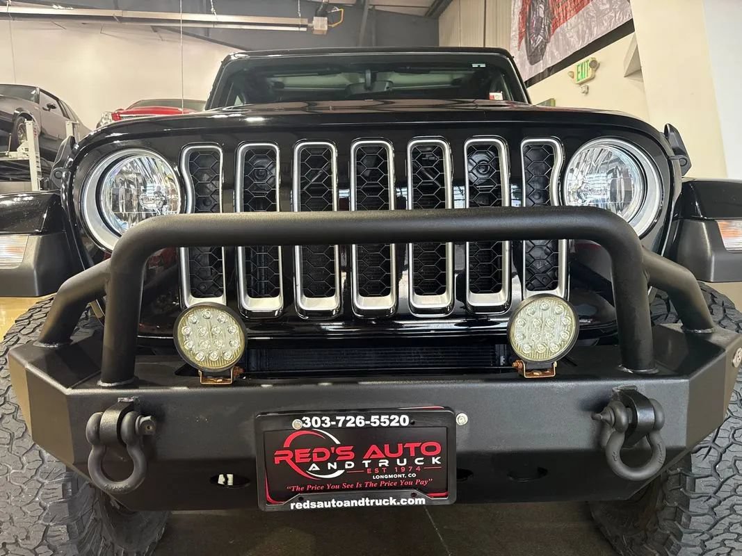 Used 2023 Jeep Gladiator Overland w/ Cold Weather Group AWD/4WD image 46