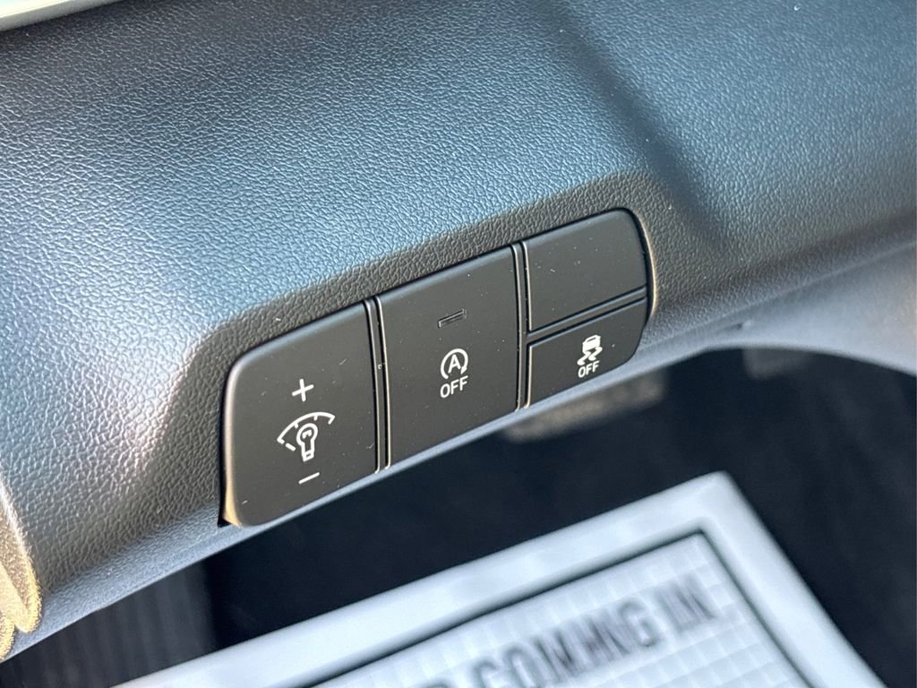Certified 2024 Hyundai Elantra SE image 33
