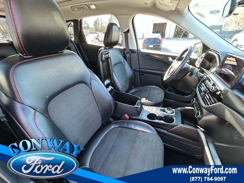 Used 2022 Ford Escape SEL w/ SEL Stealth AWD Package image 27