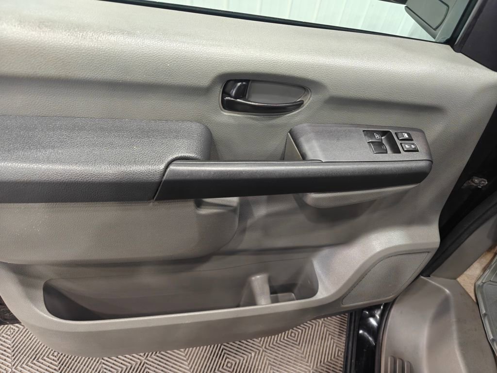 Used 2019 Nissan NV 3500 SL RWD image 38