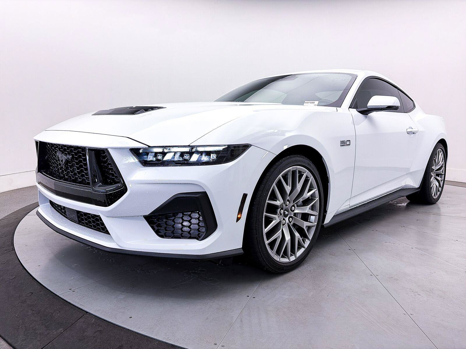 Used 2025 Ford Mustang GT Premium RWD image 12