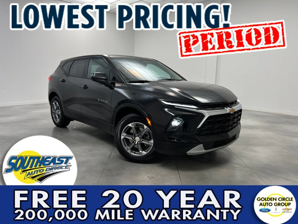 Used 2025 Chevrolet Blazer LT FWD image 1
