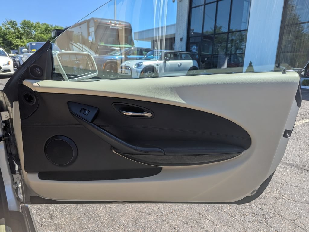 Used 2007 BMW 650i Convertible RWD image 26