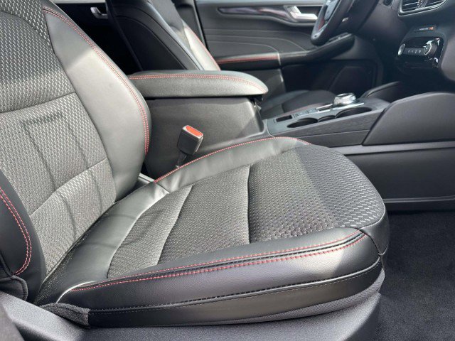 Used 2024 Ford Escape ST-Line Elite image 13