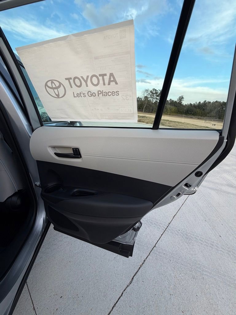 New 2026 Toyota Corolla Cross L image 16